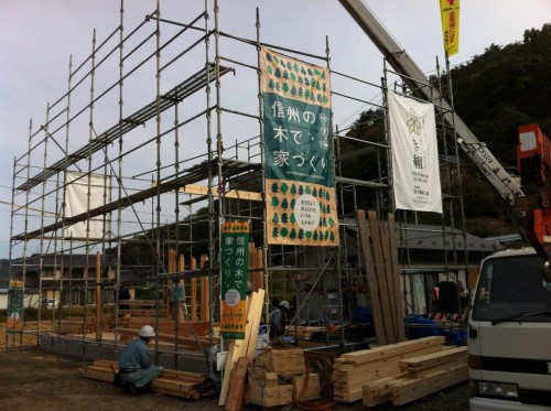111021長野県「切久保の家」建方がはじまりました